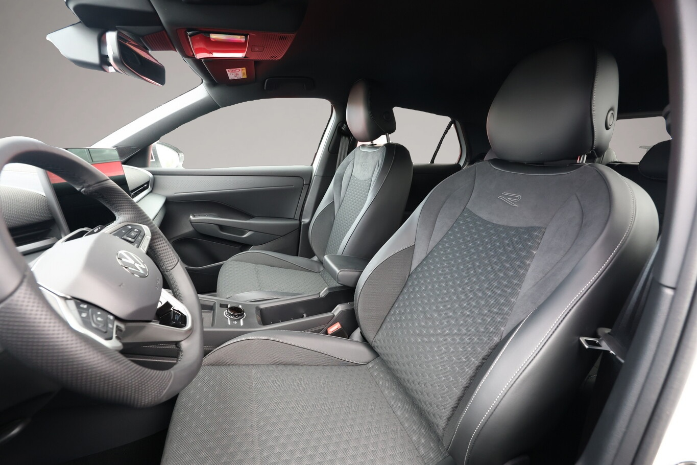 Volkswagen T-Roc (06/2026, Benzin)
