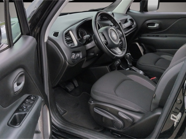 Jeep Renegade (02/2024, Benzin)