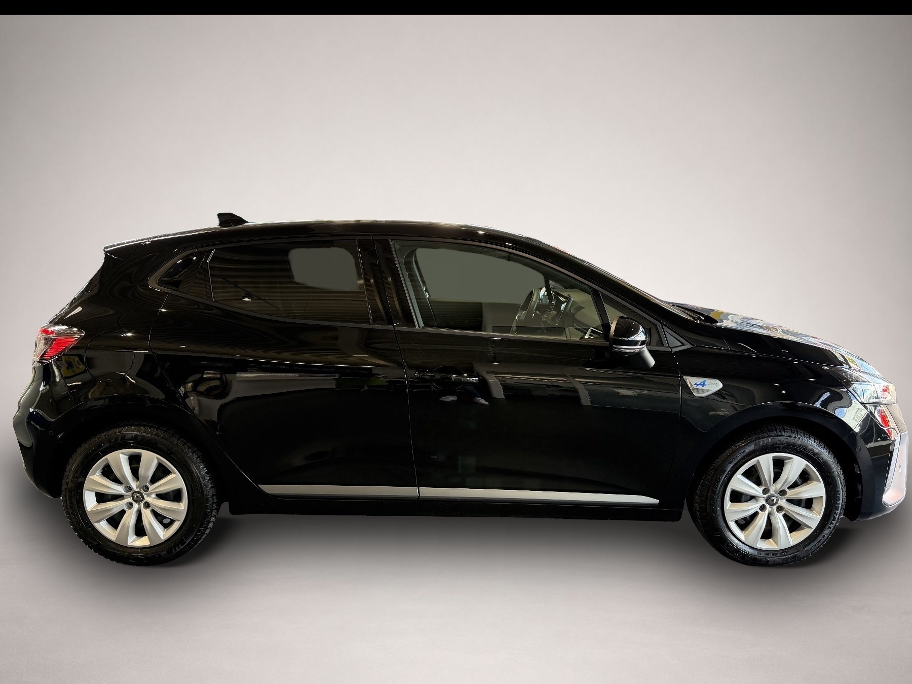 Renault Clio (11/2023, Hybrid (Benzin/Elektro))