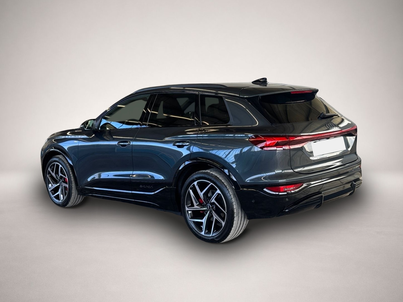 Audi Q6 e-tron (05/2025, ELECTRIC)