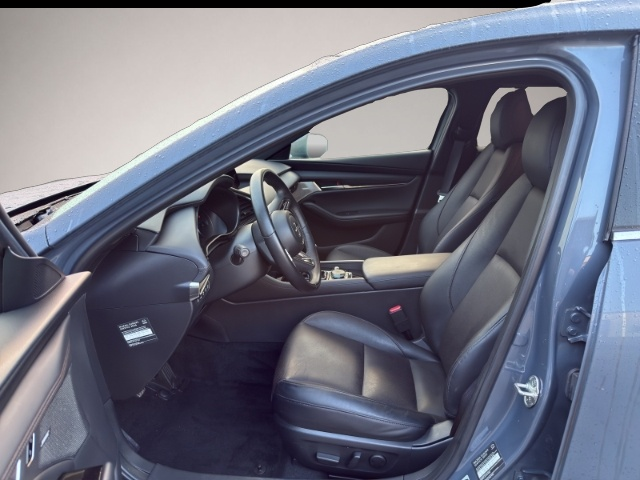 Mazda 3 (10/2022, Benzin)