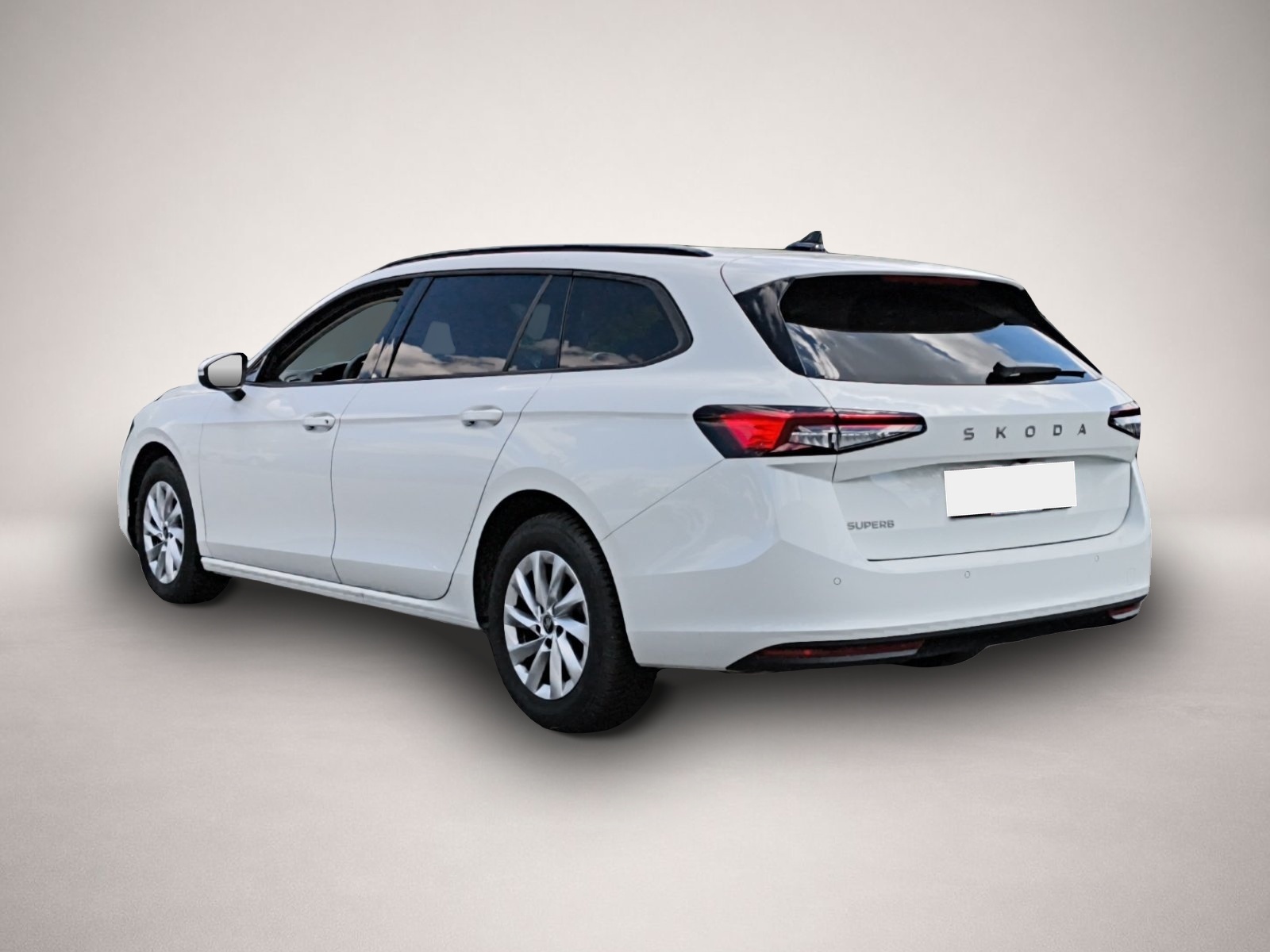 Skoda Superb (09/2025, Benzin)