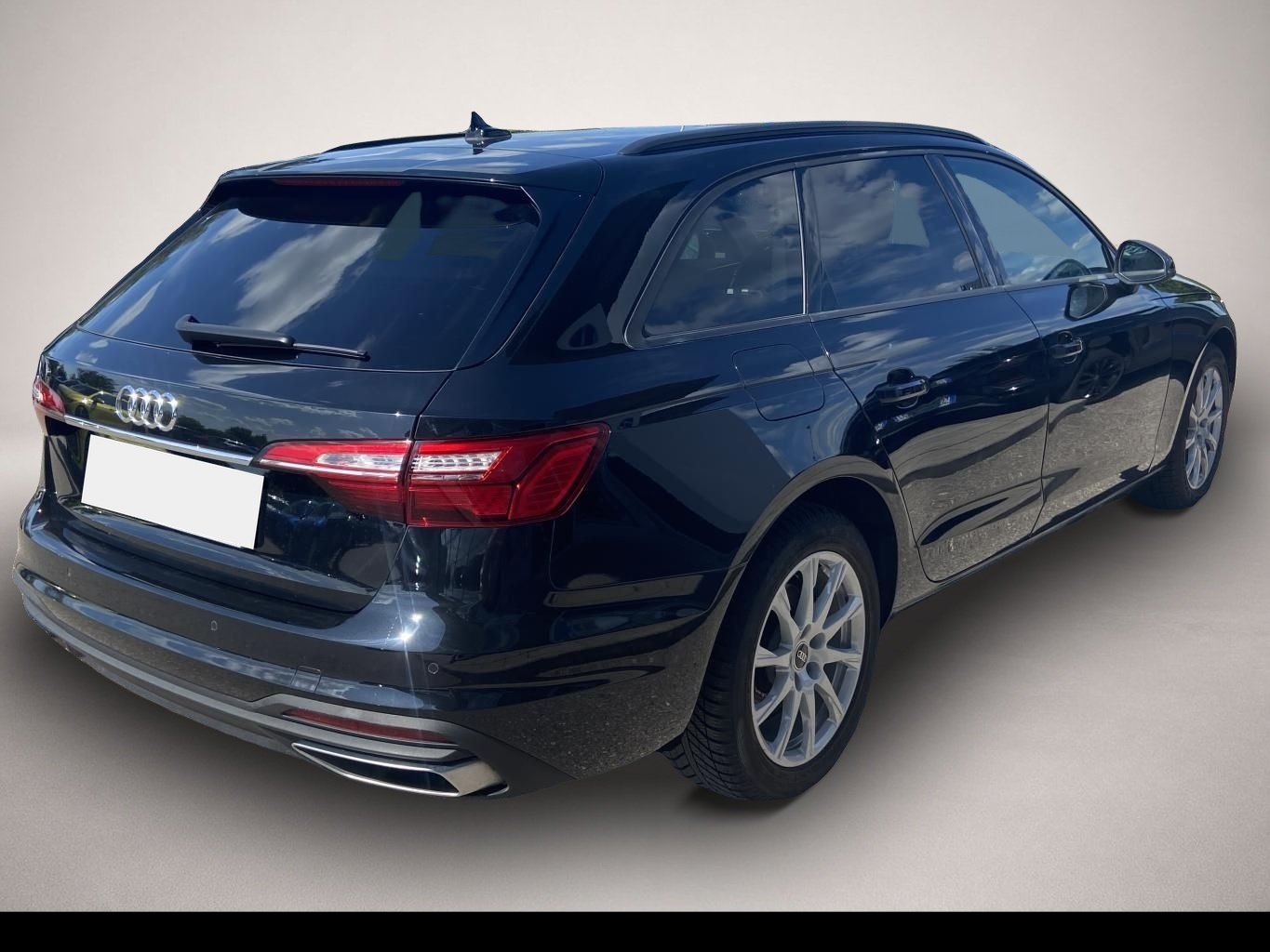 Audi A4 (08/2022, )