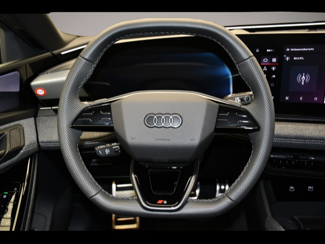 Audi e-tron (10/2025, ELECTRIC)