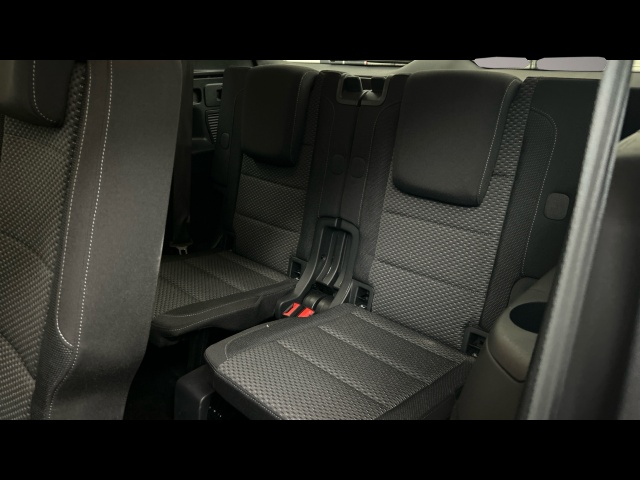 Volkswagen Touran (12/2025, Benzin)