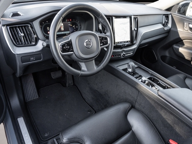 Volvo XC60 (10/2023, Benzin)