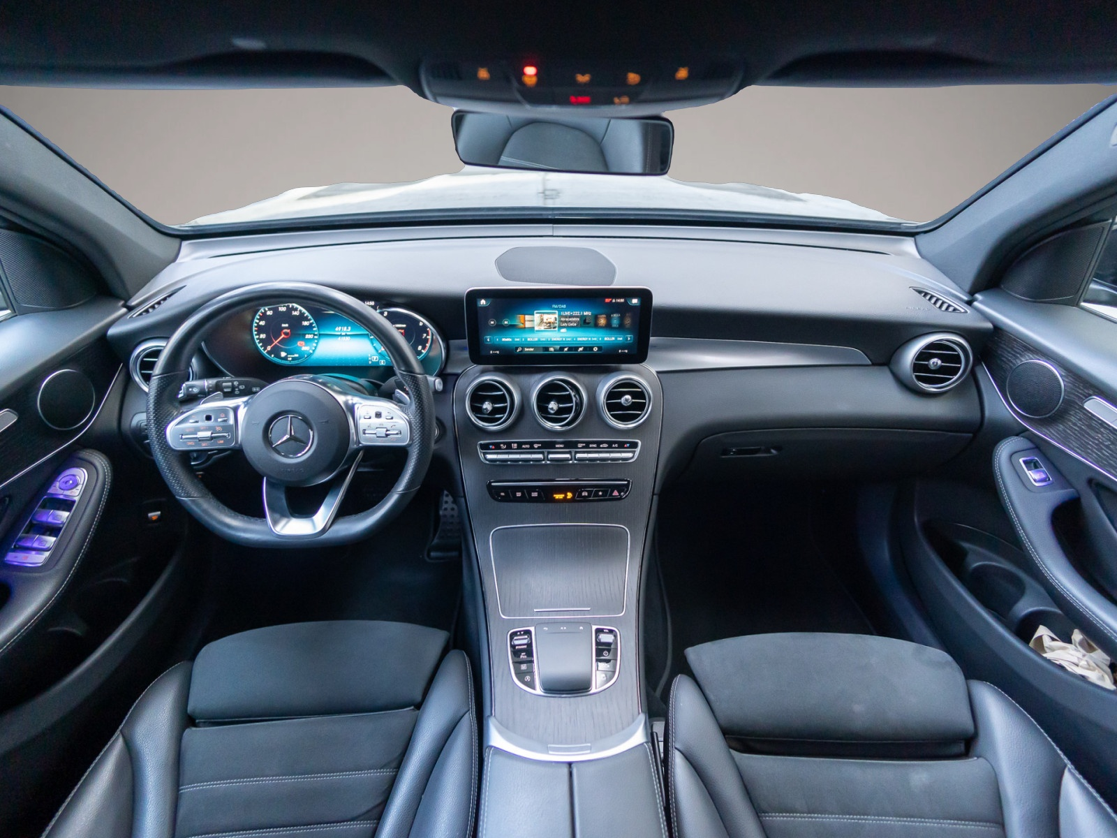 Mercedes-Benz GLC 300 (02/2022, Benzin)