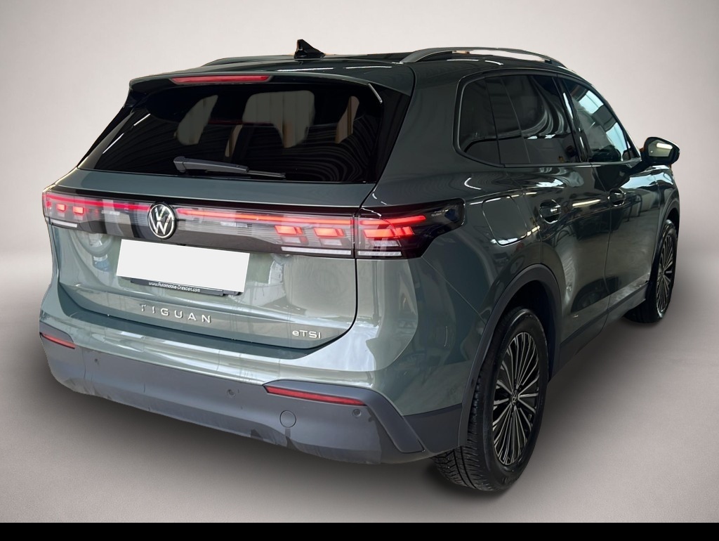 Volkswagen Tiguan (10/2024, Benzin)