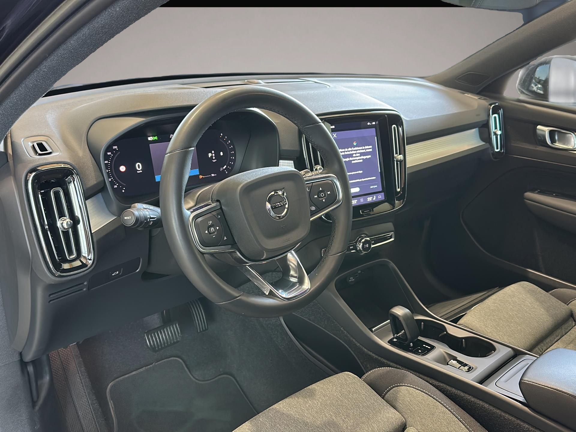 Volvo XC40 (05/2023, Benzin)