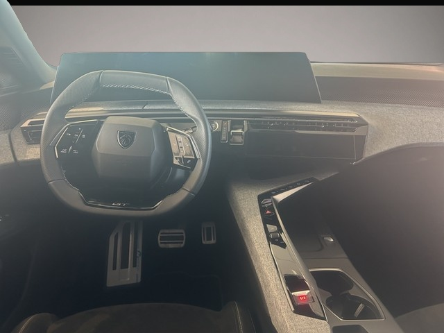 Peugeot 5008 (02/2025, Benzin)