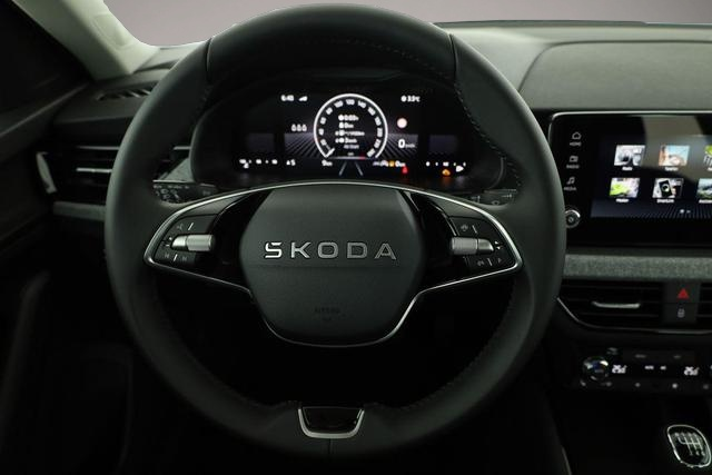 Skoda Kamiq (05/2026, Benzin)