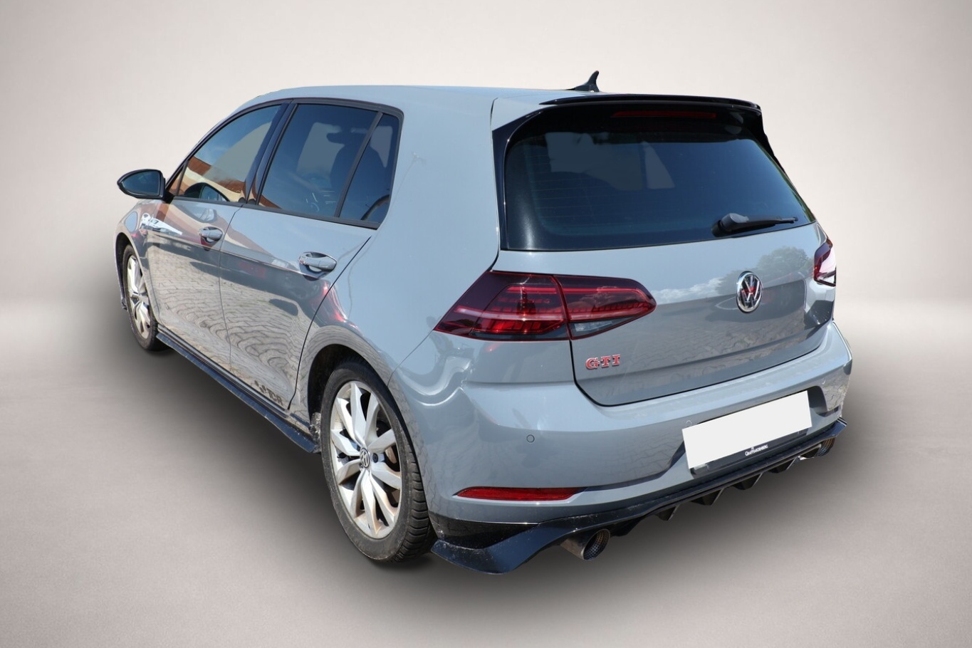 Volkswagen Golf (10/2019, Benzin)