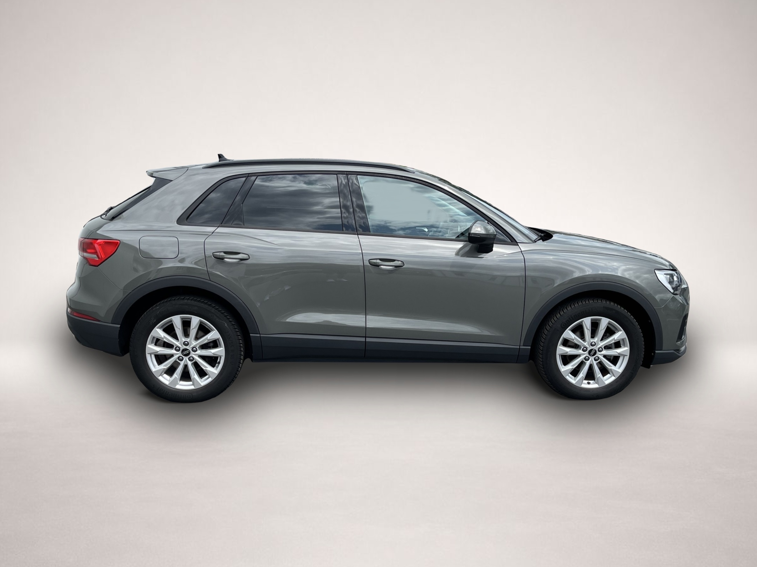 Audi Q3 (04/2024, Benzin)