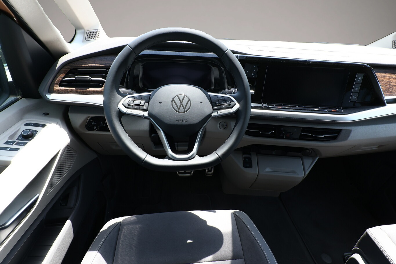 Volkswagen T7 Multivan (07/2025, Diesel)