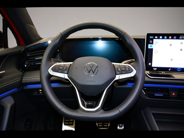 Volkswagen Tiguan (10/2025, )