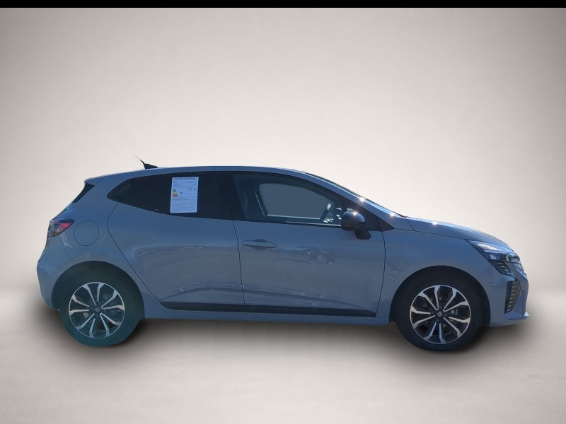 Renault Clio (05/2025, Benzin)