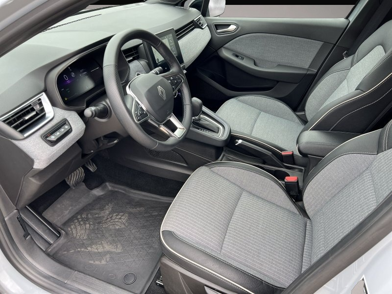 Renault Clio (04/2025, Benzin)