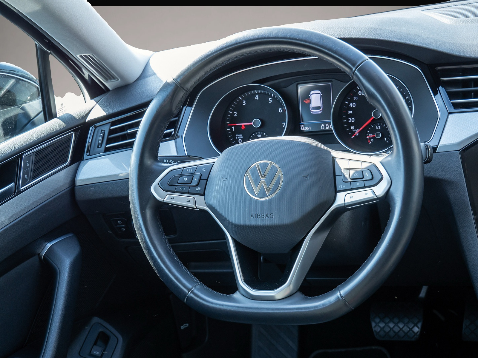 Volkswagen Passat (06/2021, Benzin)
