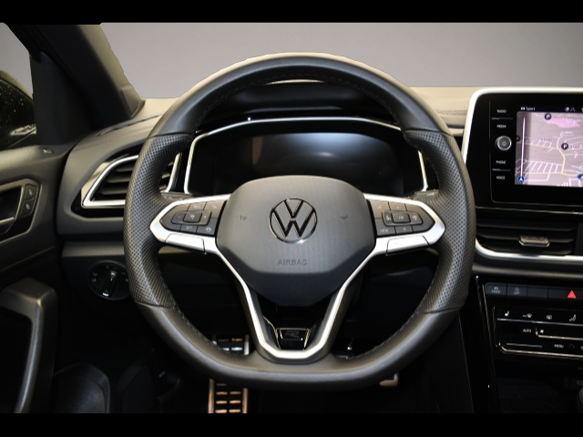Volkswagen T-Roc (10/2025, )