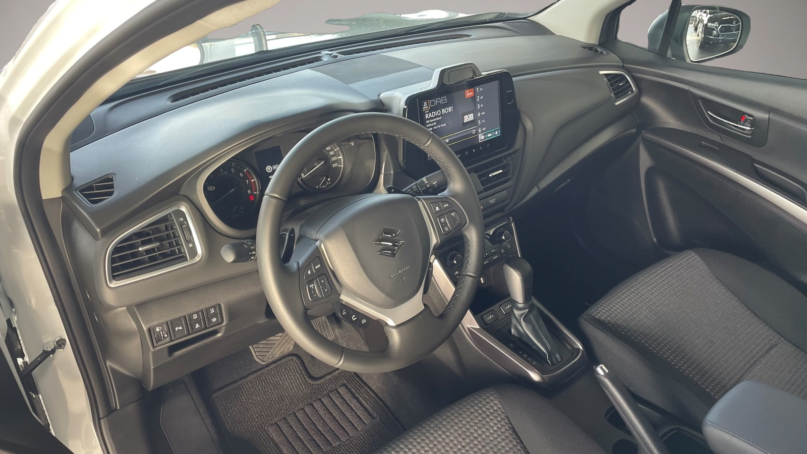 Suzuki Across (08/2025, Benzin)