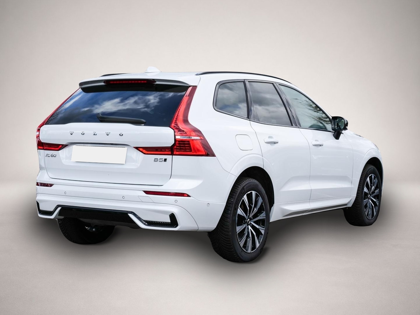 Volvo XC60 (11/2023, Benzin)