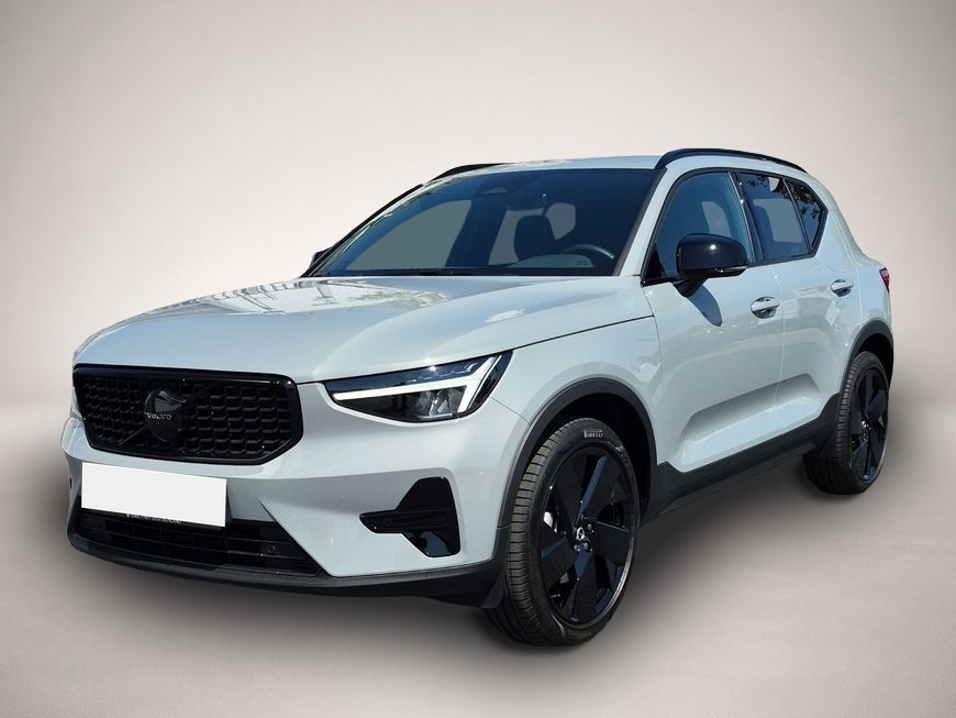 Volvo XC40 (07/2025, Benzin)