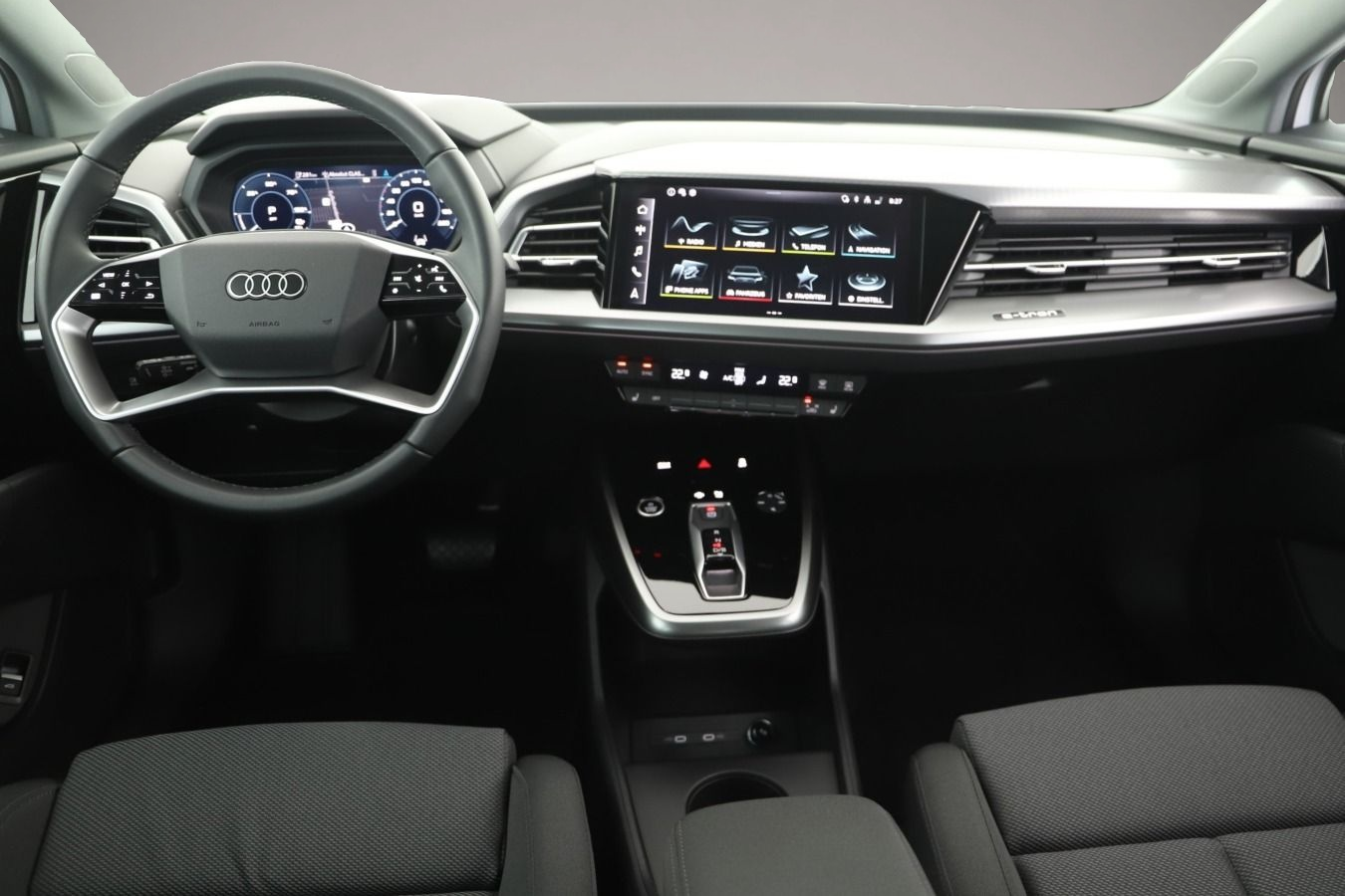 Audi e-tron (10/2025, ELECTRIC)
