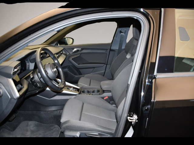 Audi A3 (11/2022, Benzin)