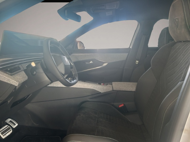 Peugeot 5008 (02/2025, Benzin)