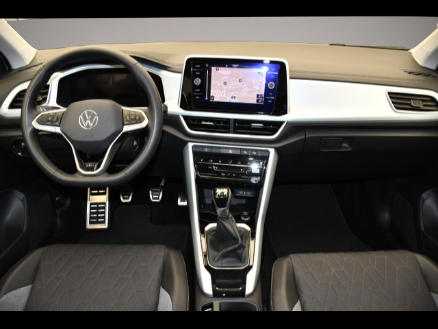 Volkswagen T-Roc (10/2025, )