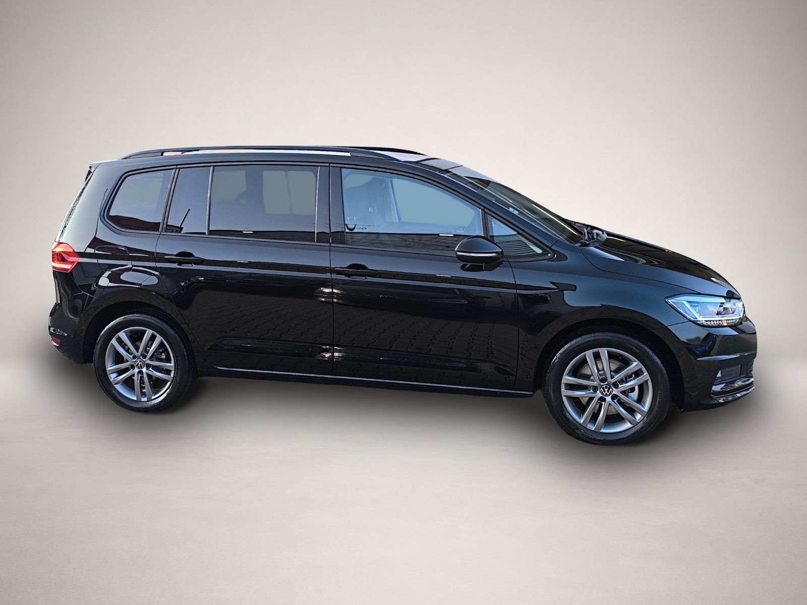 Volkswagen Touran (06/2026, Benzin)