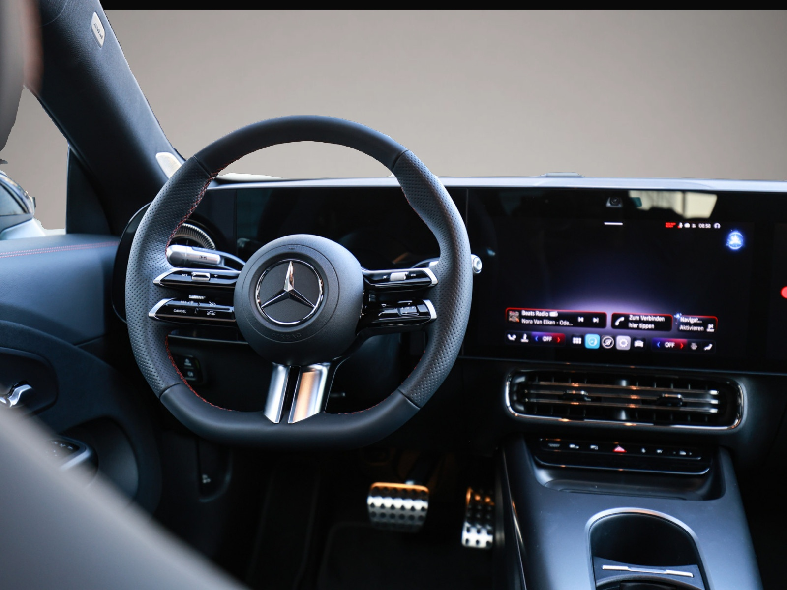 Mercedes-Benz CLA 200 (02/2026, Benzin)