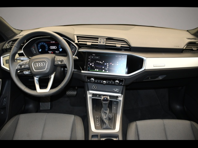 Audi Q3 (07/2025, Benzin)