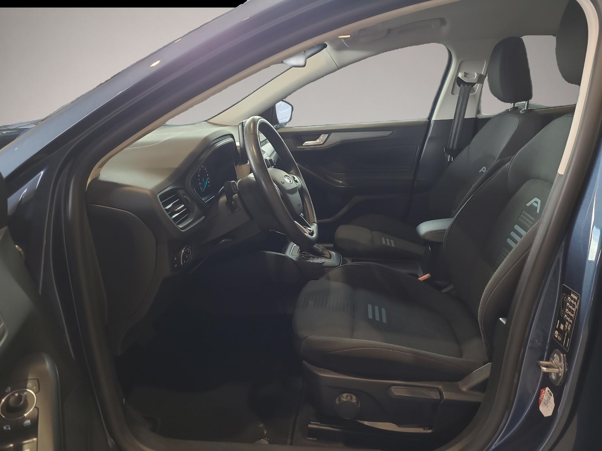 Ford Focus (09/2022, Benzin)