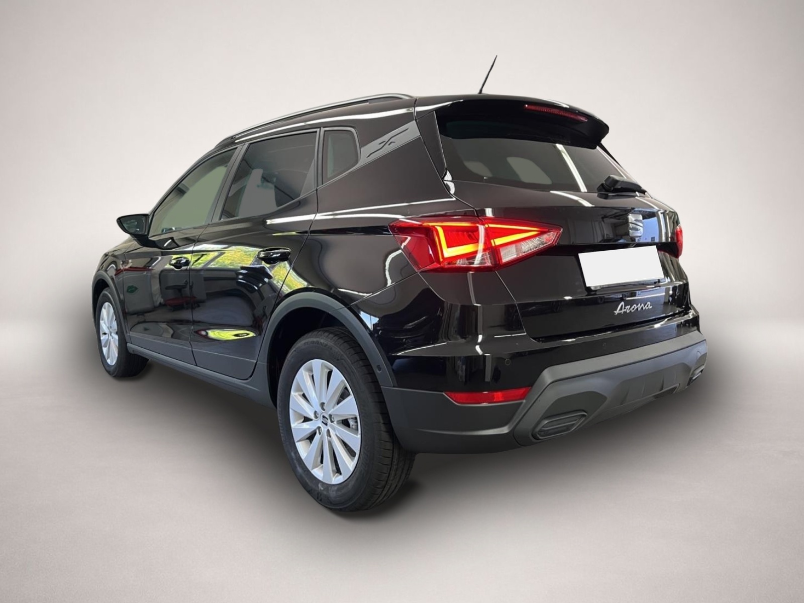 Seat Arona (11/2025, Benzin)