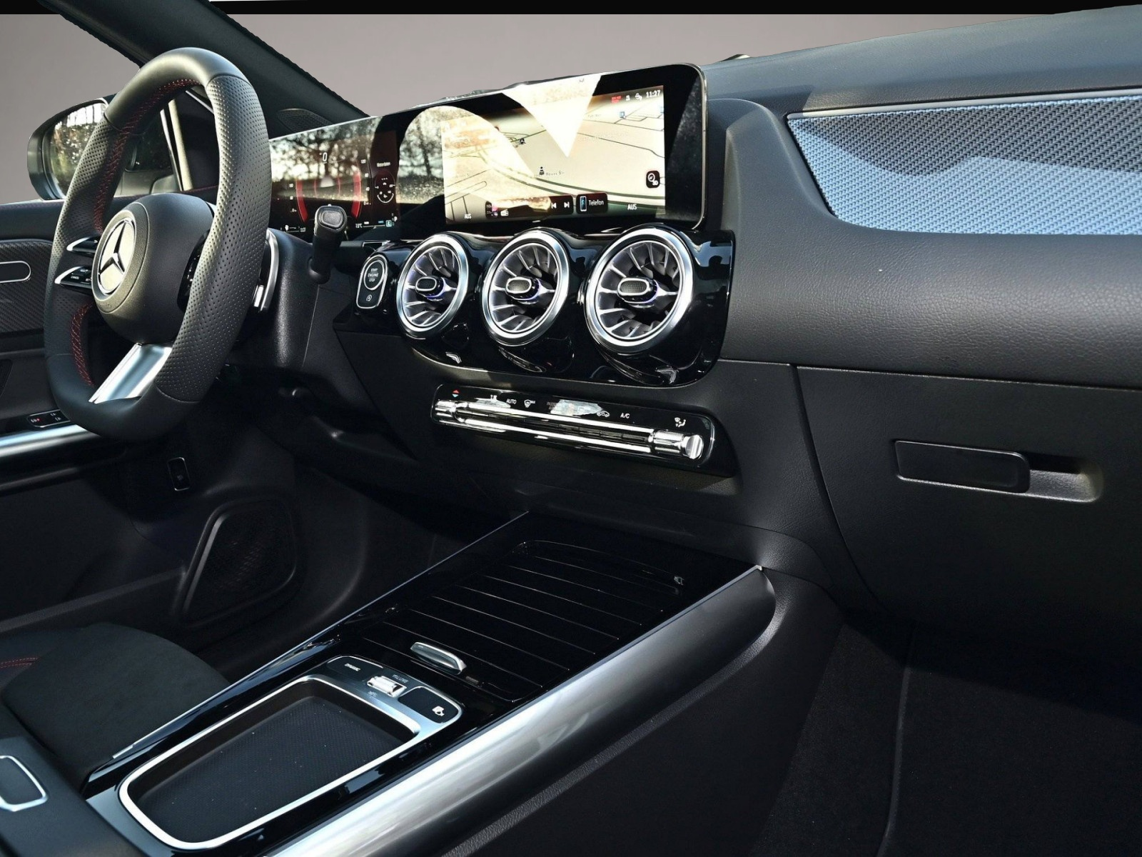 Mercedes-Benz GLA 200 (12/2025, Benzin)
