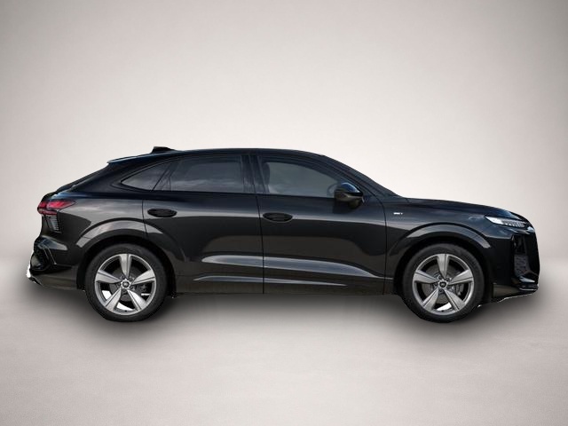 Audi Q3, image 2 of 5