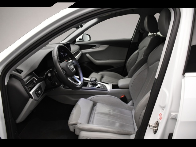 Audi A4 (10/2022, Diesel)