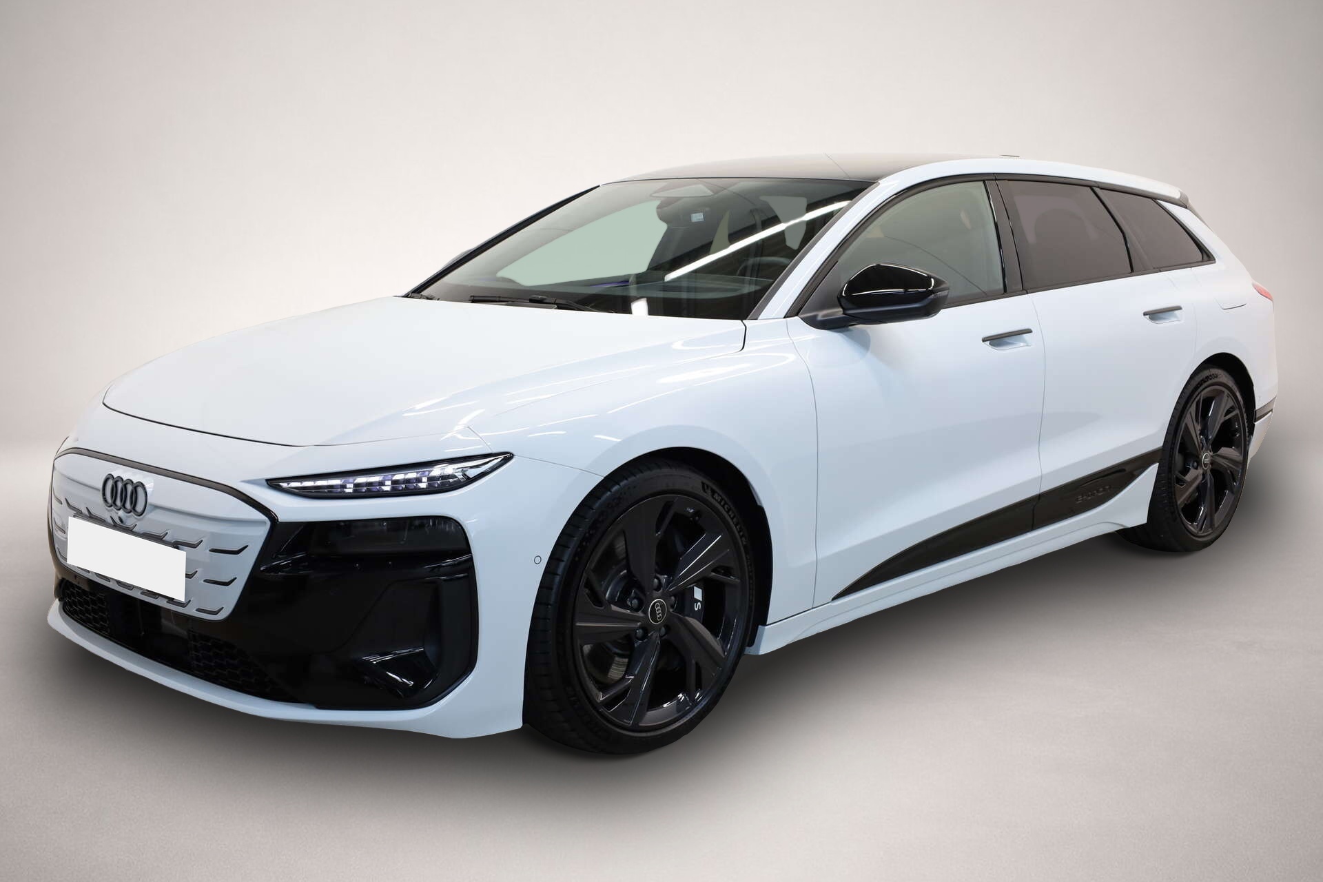 Audi e-tron (11/2025, ELECTRIC)