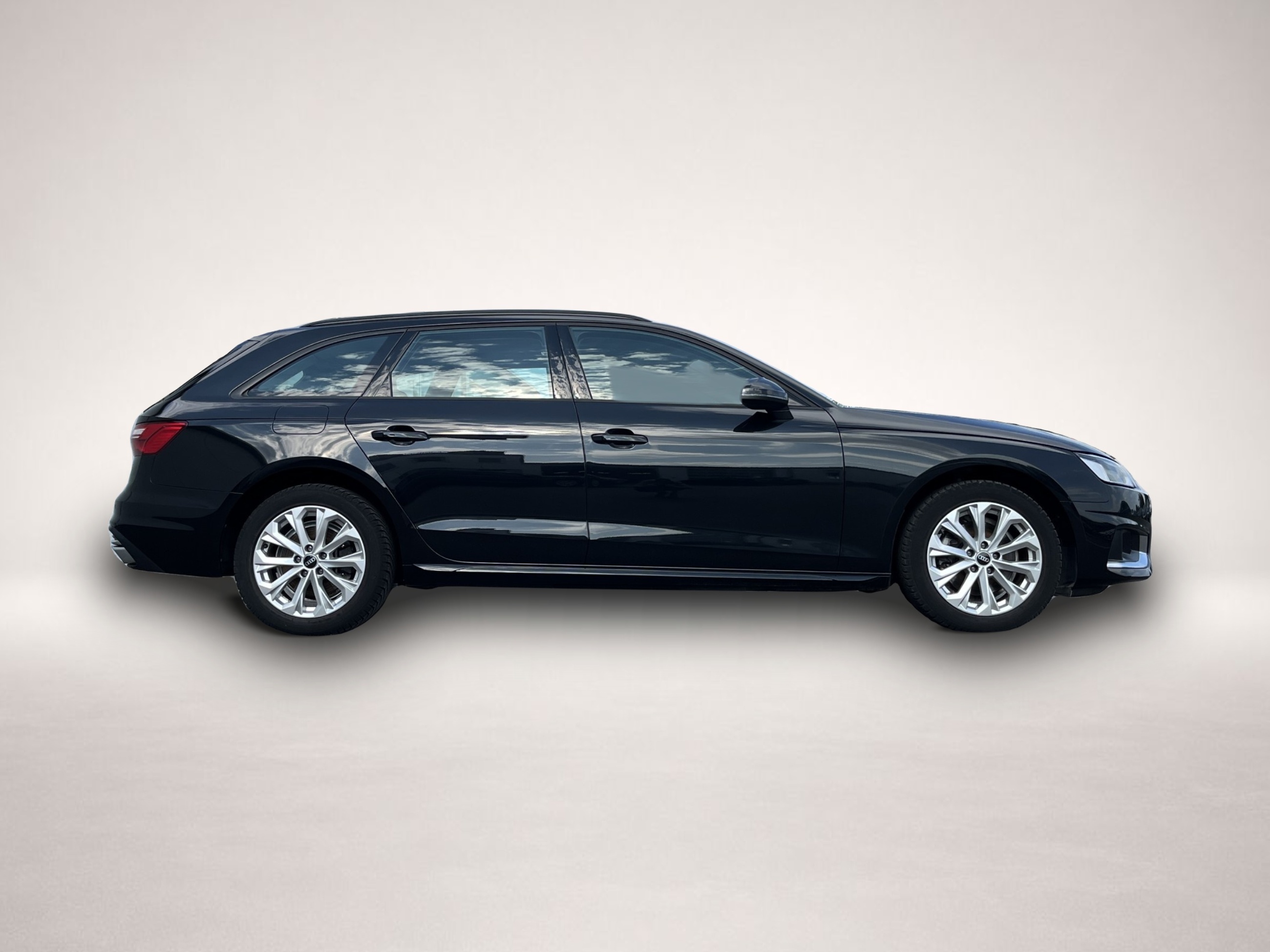 Audi A4 (10/2022, Diesel)