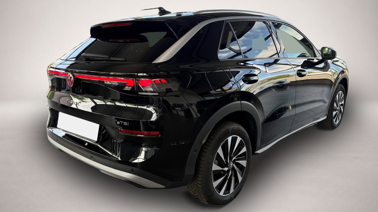 Volkswagen T-Roc (03/2026, Benzin)