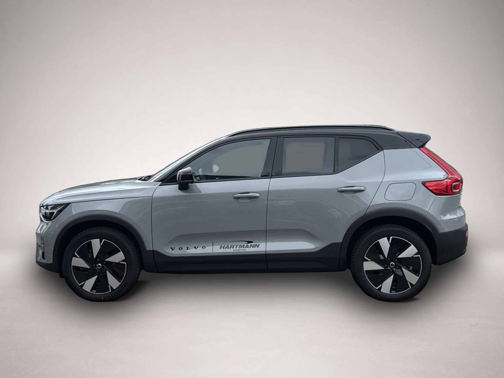 Volvo XC40 (06/2025, ELECTRIC)