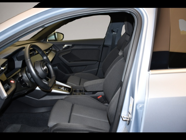Audi A3 (02/2023, )
