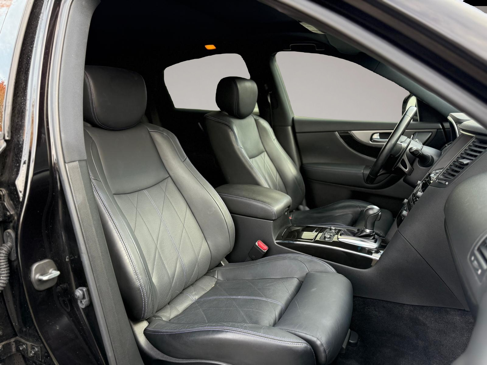 Infiniti QX70 (12/2018, Benzin)