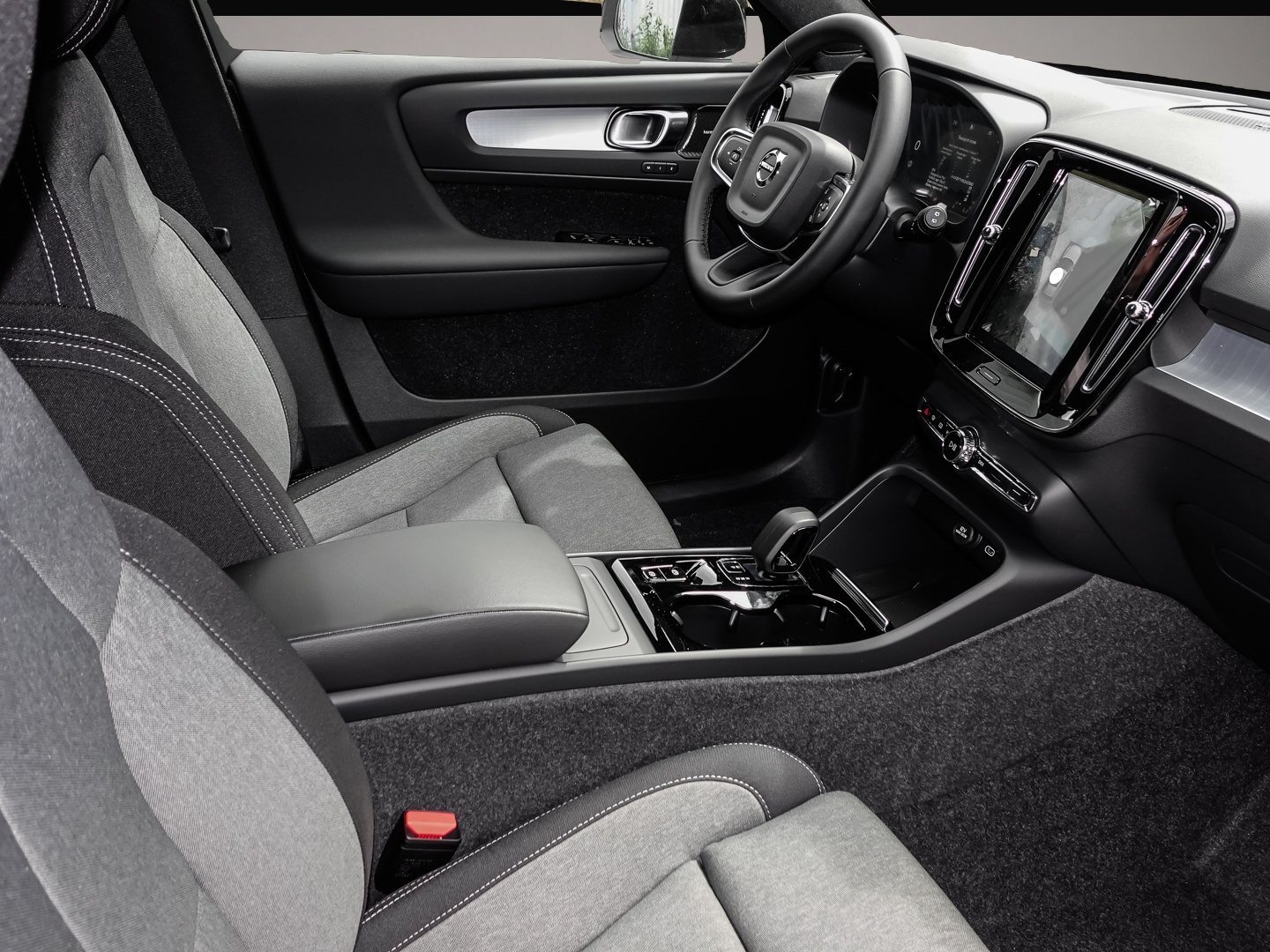 Volvo XC40 (09/2024, Benzin)