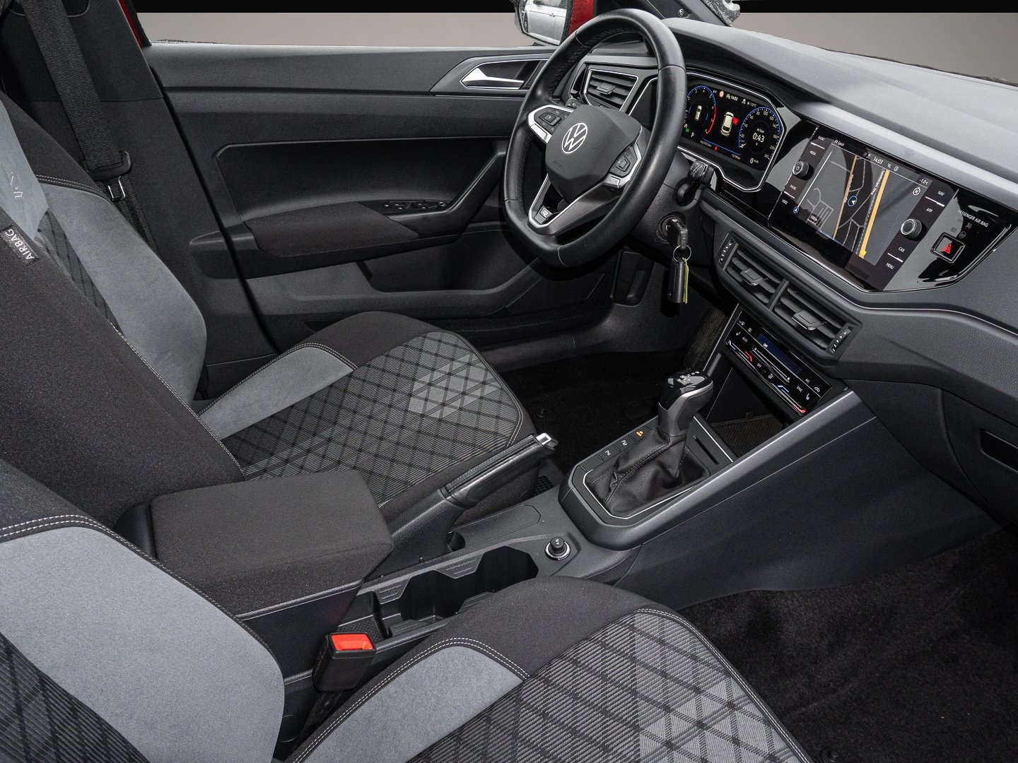 Volkswagen Polo (03/2022, Benzin)
