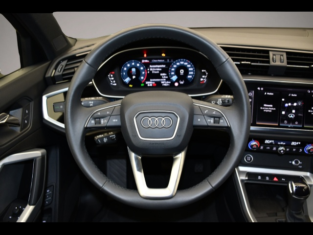Audi Q3 (07/2025, Benzin)