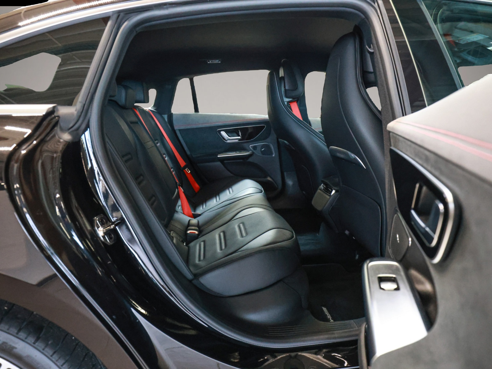 Mercedes-Benz EQE (08/2024, ELECTRIC)