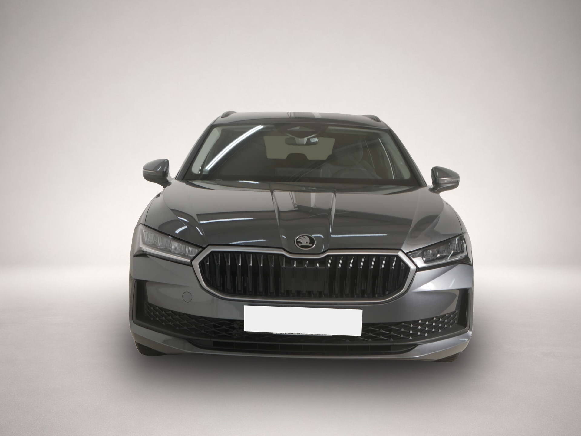 Skoda Superb (09/2025, Benzin)