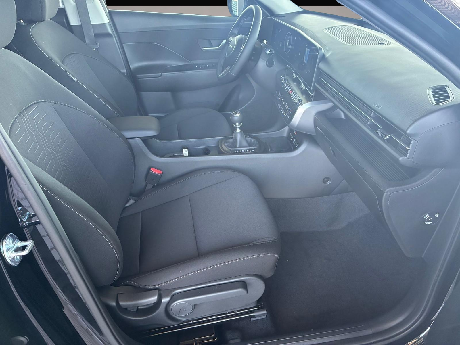 Hyundai KONA (12/2025, Benzin)